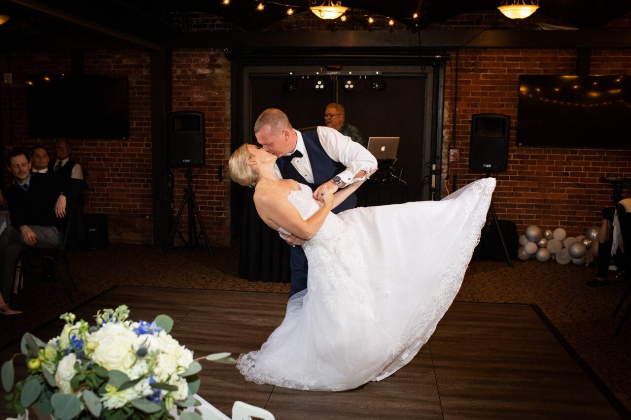 16 Bay View - Camden Maine Wedding Photography © 5iveLeaf Photography
