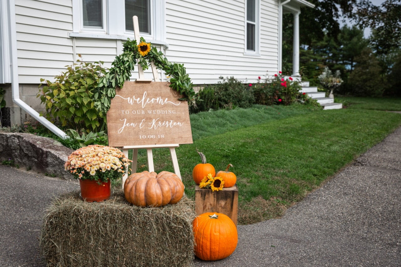 A Barn Maine - Dayton, Maine Wedding © 5iveLeaf Photography