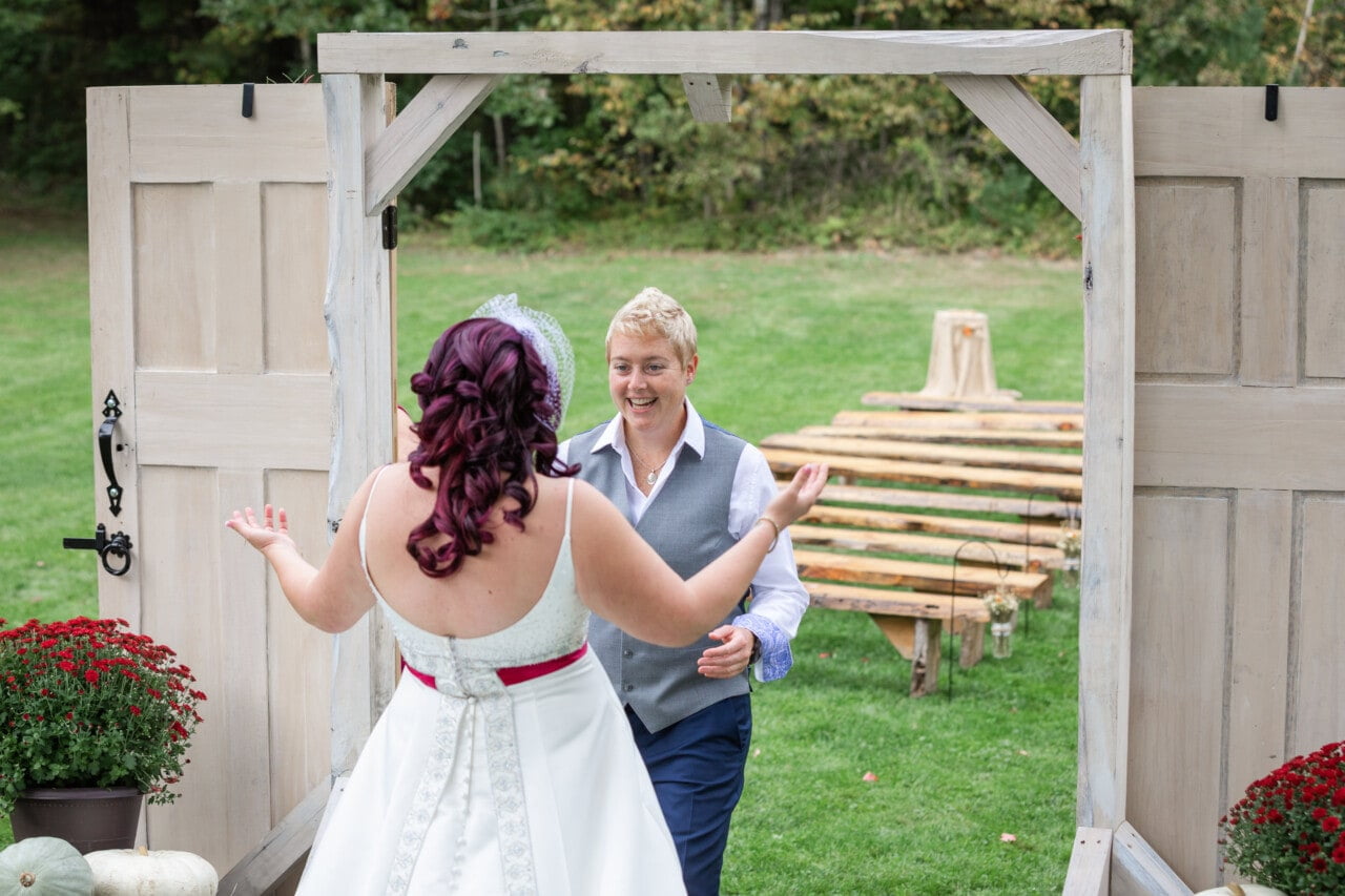 A Barn Maine - Dayton, Maine Wedding © 5iveLeaf Photography